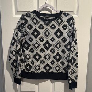 Eddie Bauer Black and White Crew Neck Sweater